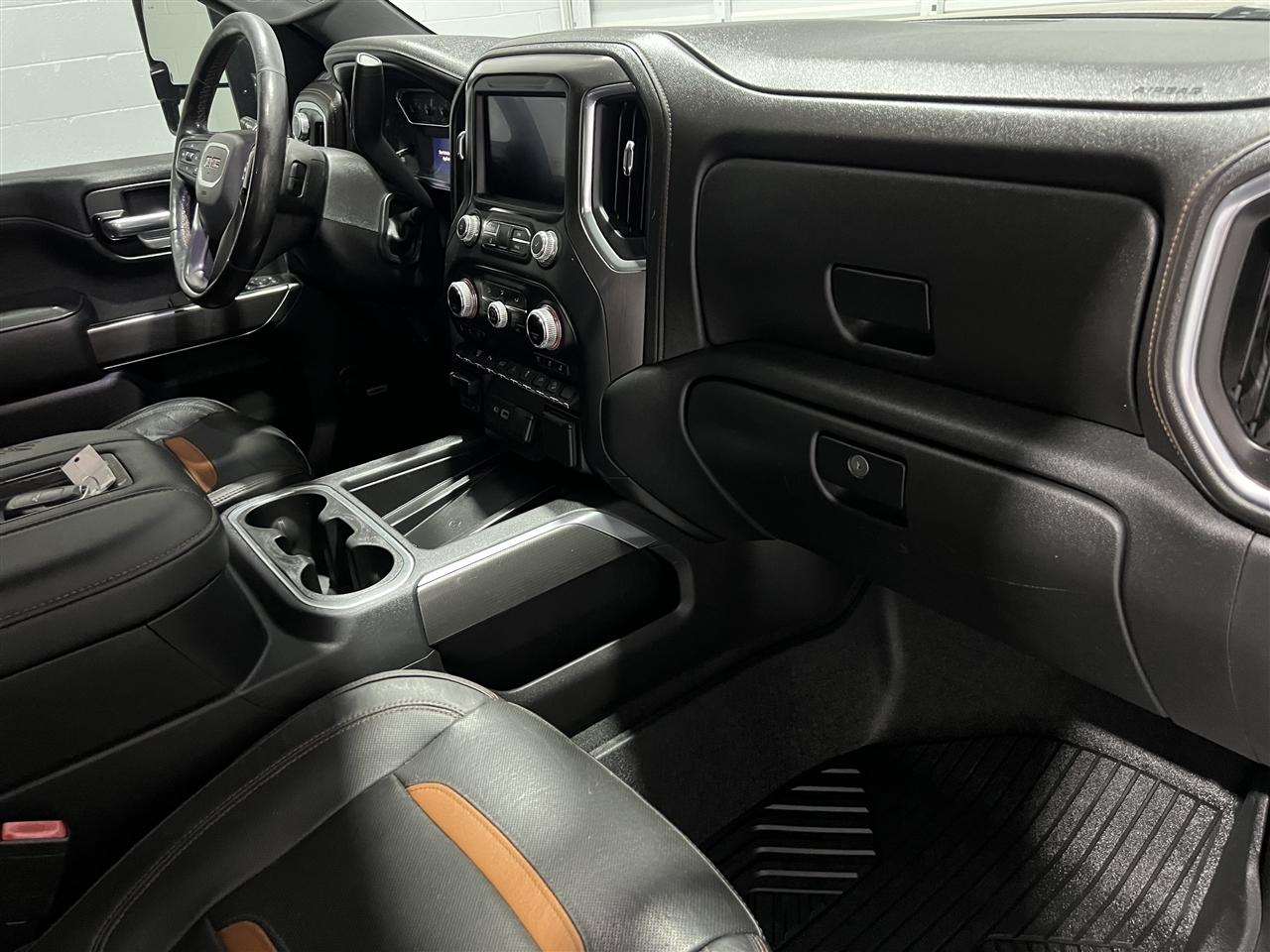 GMC Sierra 2500HD AT4 Crew Cab 4WD 2020