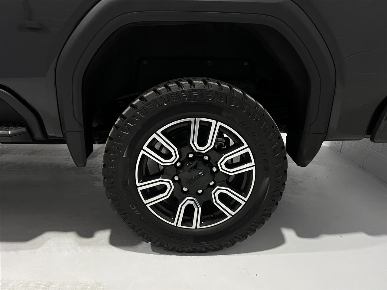 GMC Sierra 2500HD AT4 Crew Cab 4WD 2020