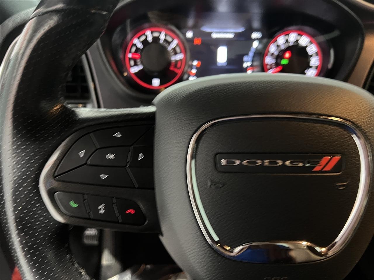 Dodge Challenger SXT 2021