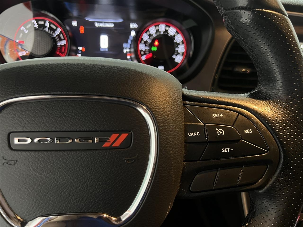 Dodge Challenger SXT 2021