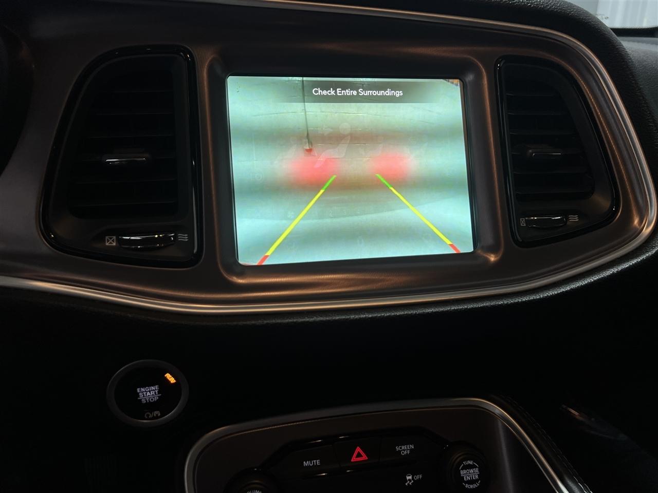 Dodge Challenger SXT 2021