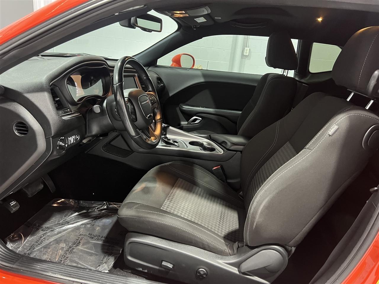 Dodge Challenger SXT 2021