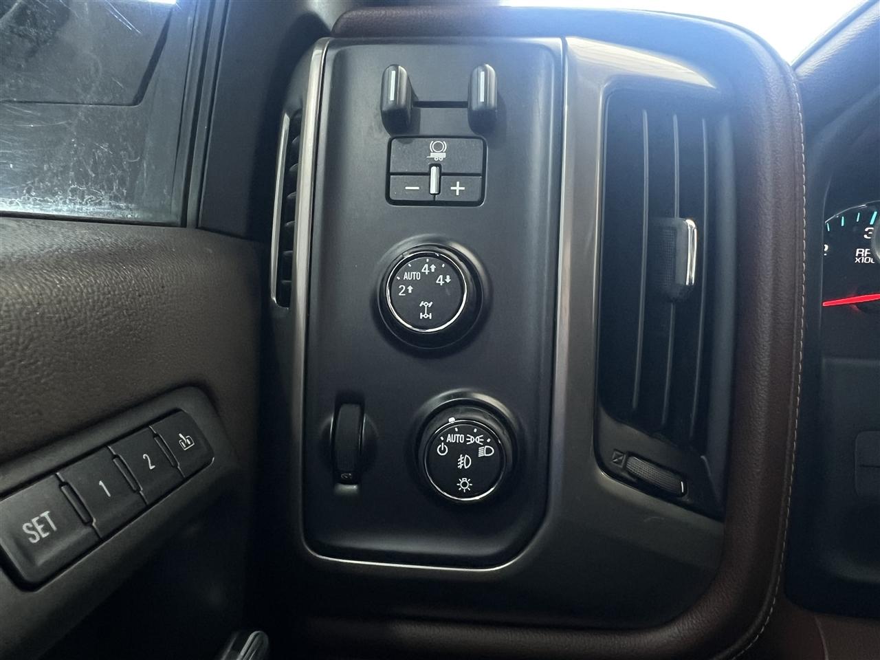 Chevrolet Silverado 1500 High Country Crew Cab 4WD 2015