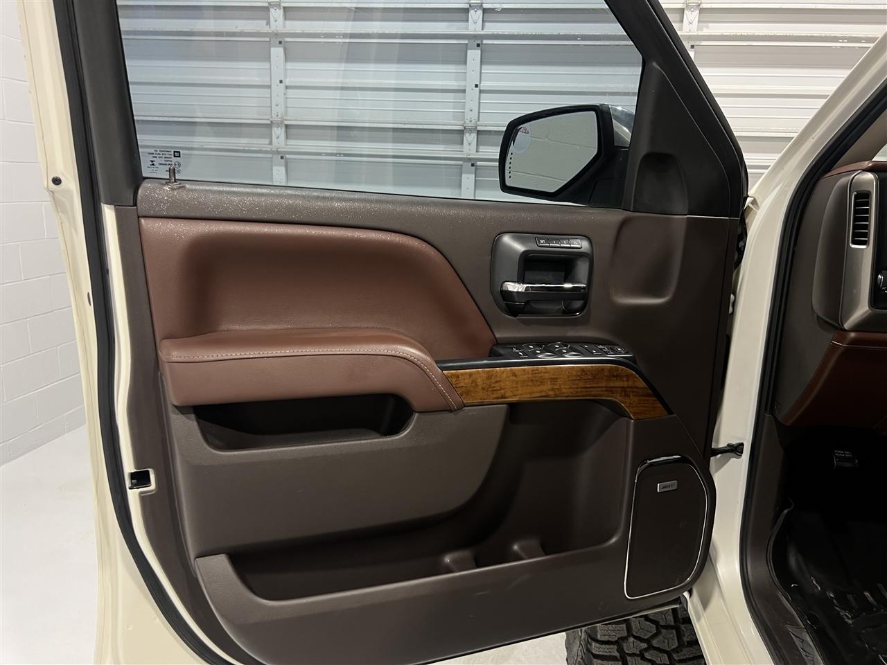 Chevrolet Silverado 1500 High Country Crew Cab 4WD 2015