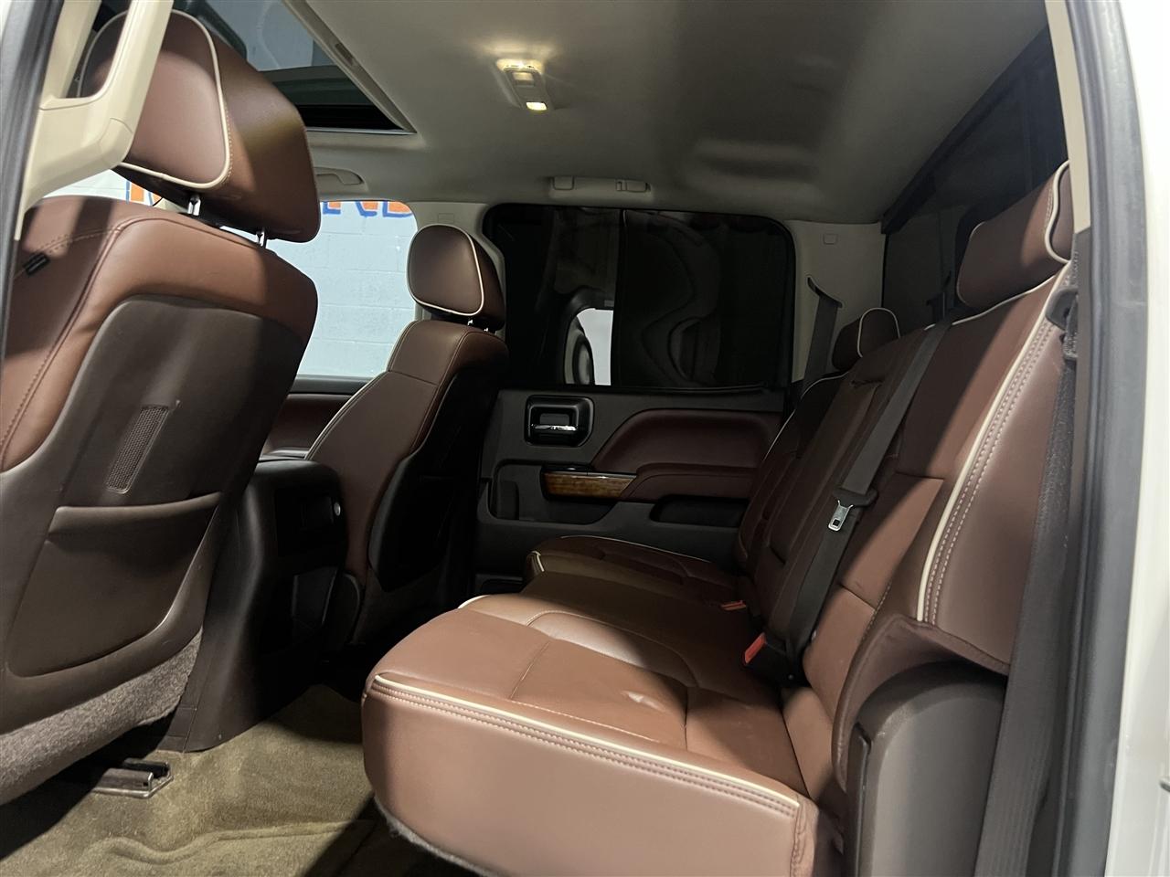 Chevrolet Silverado 1500 High Country Crew Cab 4WD 2015