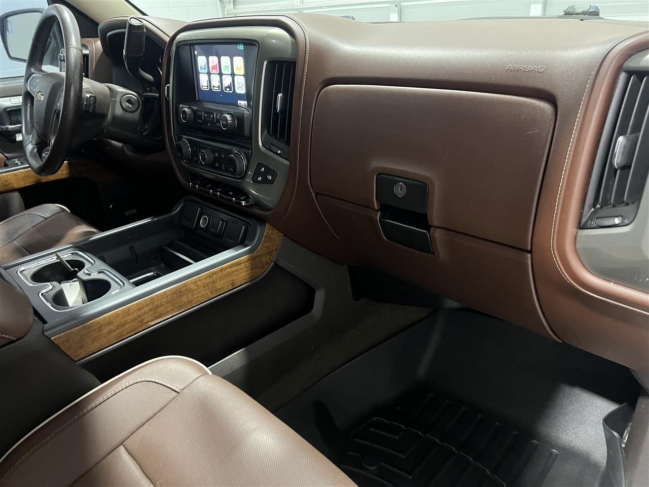 Chevrolet Silverado 1500 High Country Crew Cab 4WD 2015