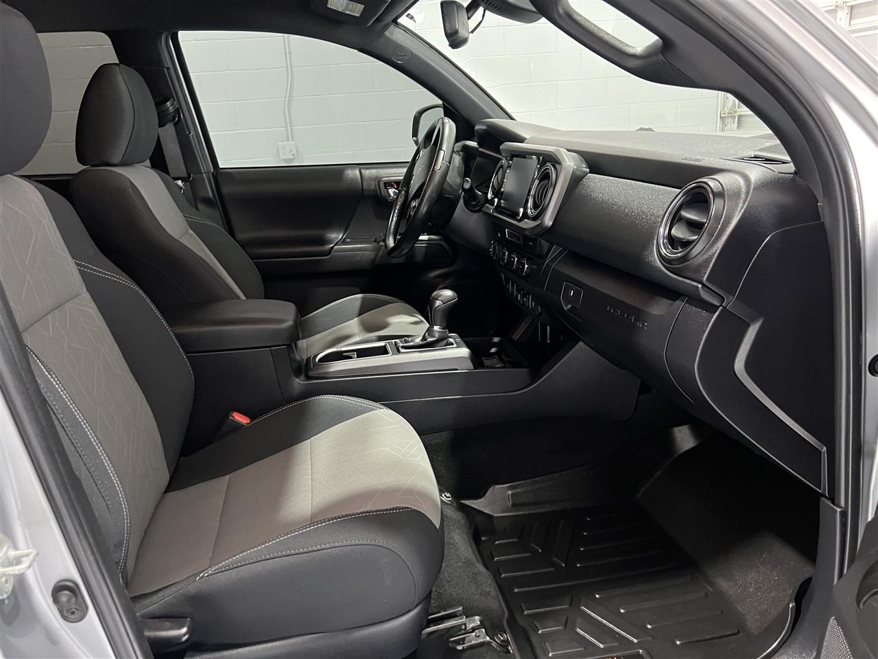 Toyota Tacoma SR5 Double Cab Long Bed V6 6AT 4WD 2023