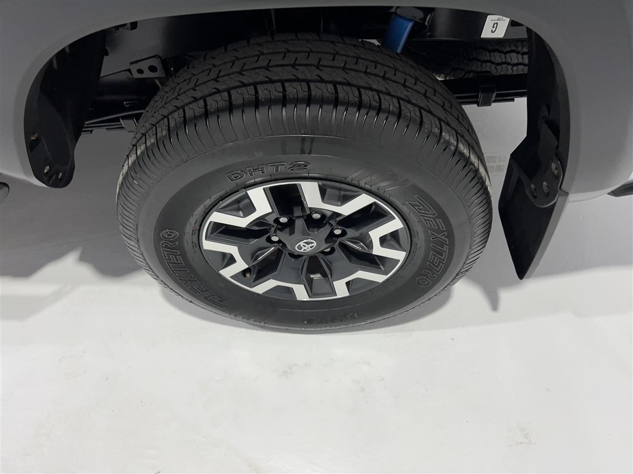 Toyota Tacoma SR5 Double Cab Long Bed V6 6AT 4WD 2023