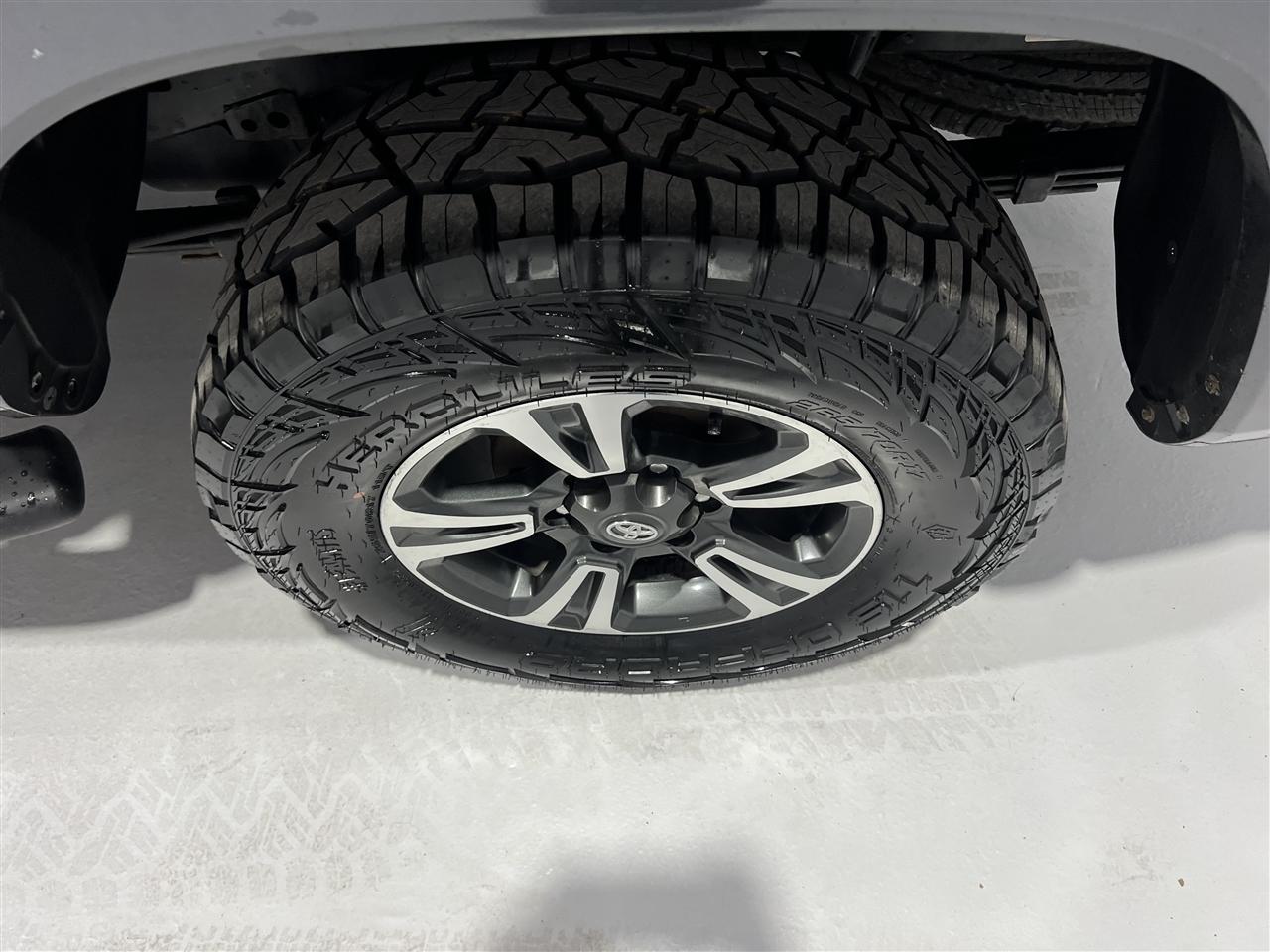 Toyota Tacoma SR5 Double Cab Long Bed V6 6AT 2WD 2019