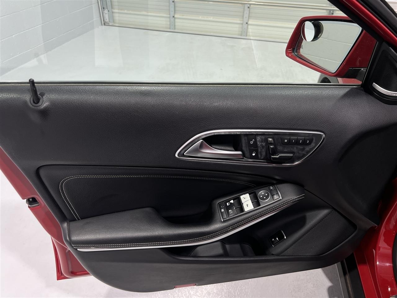 Mercedes-Benz GLA-Class GLA250 4MATIC 2015