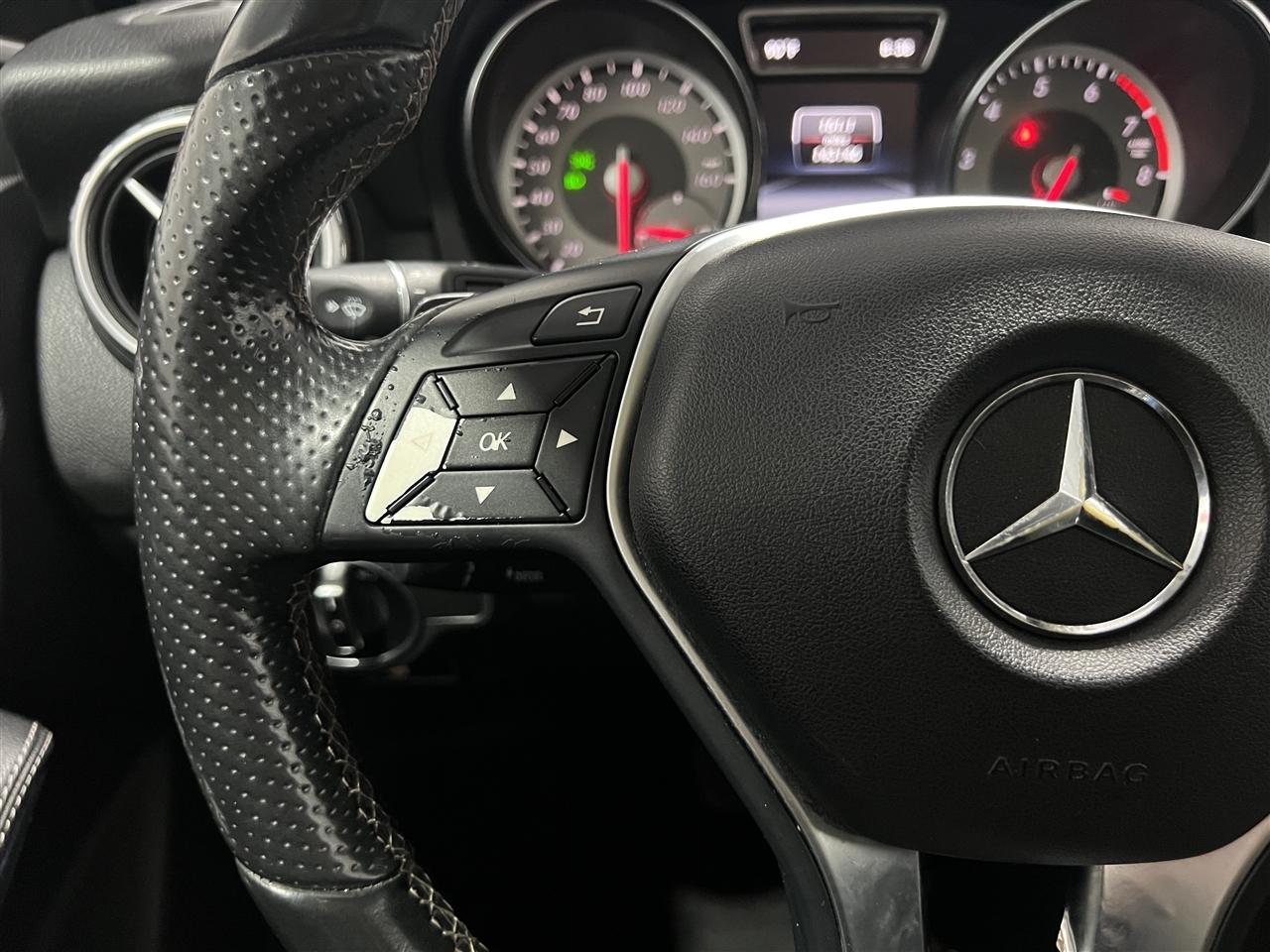 Mercedes-Benz GLA-Class GLA250 4MATIC 2015