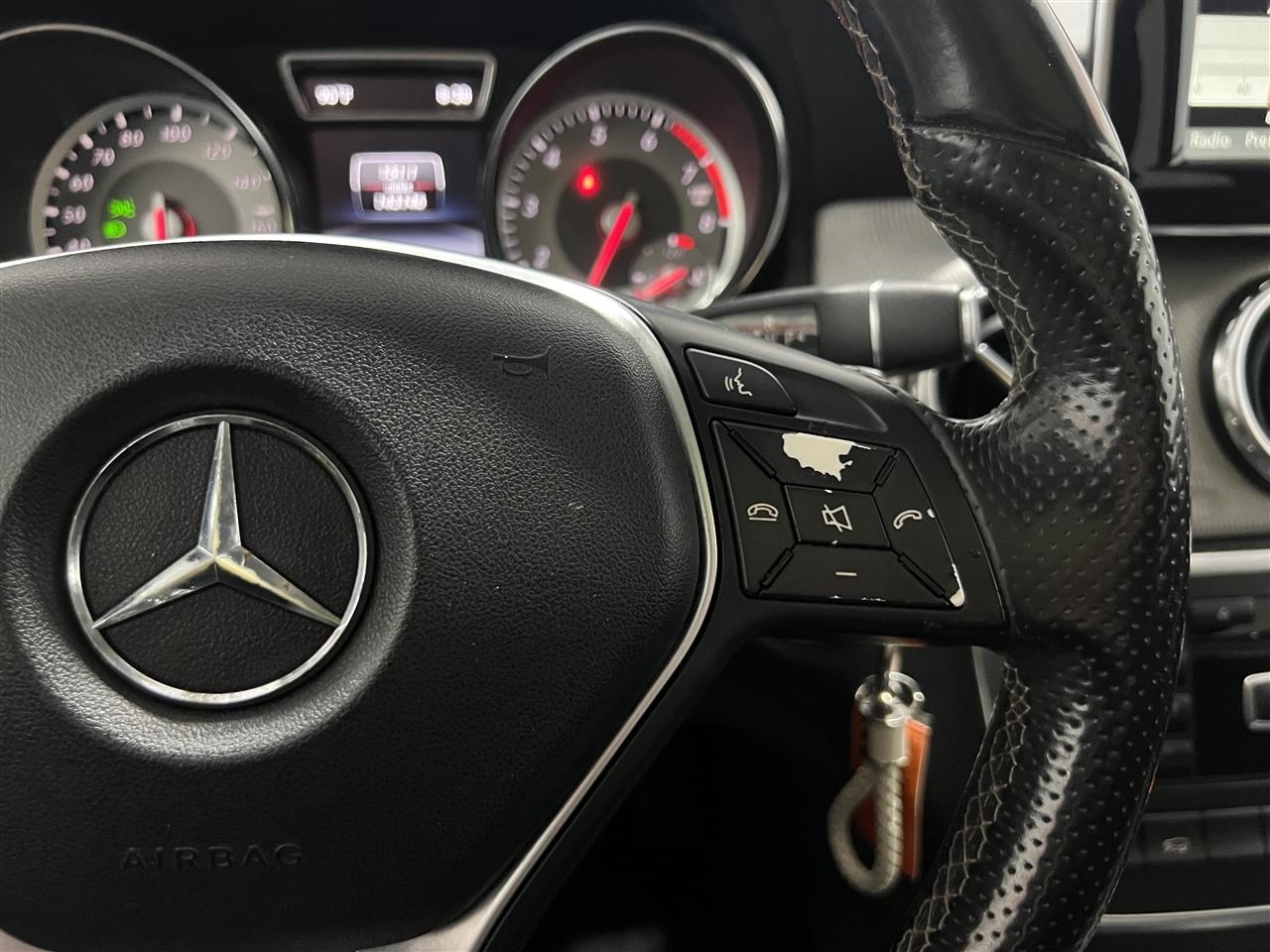 Mercedes-Benz GLA-Class GLA250 4MATIC 2015