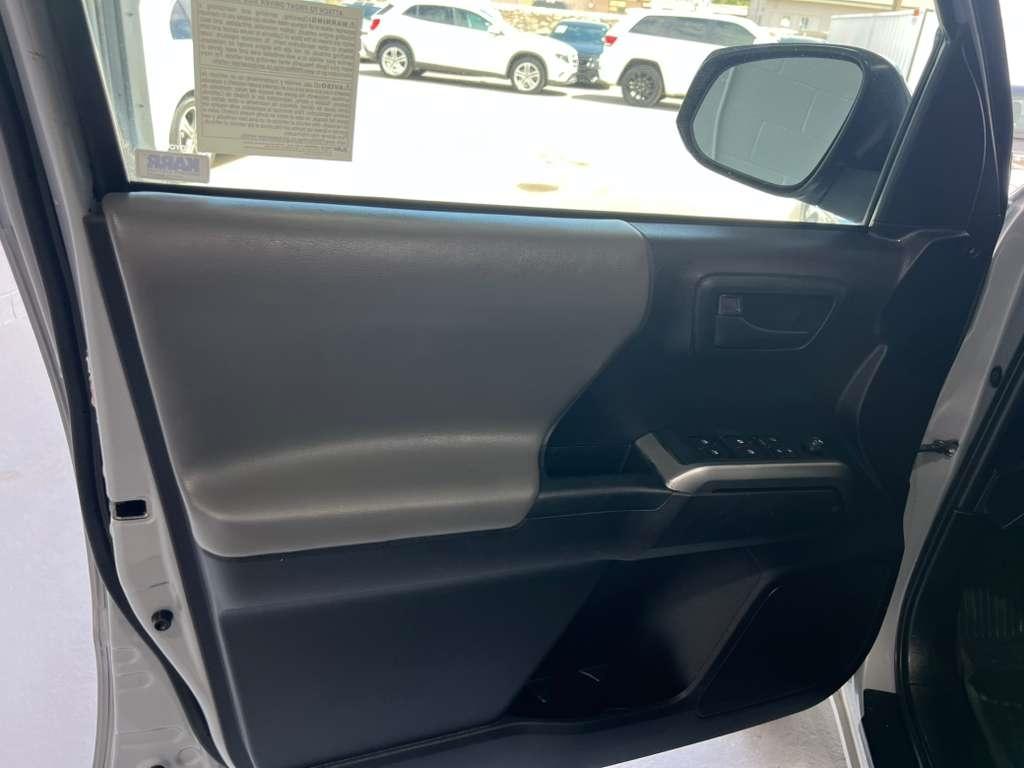 Toyota Tacoma SR5 Double Cab I4 2WD 2021