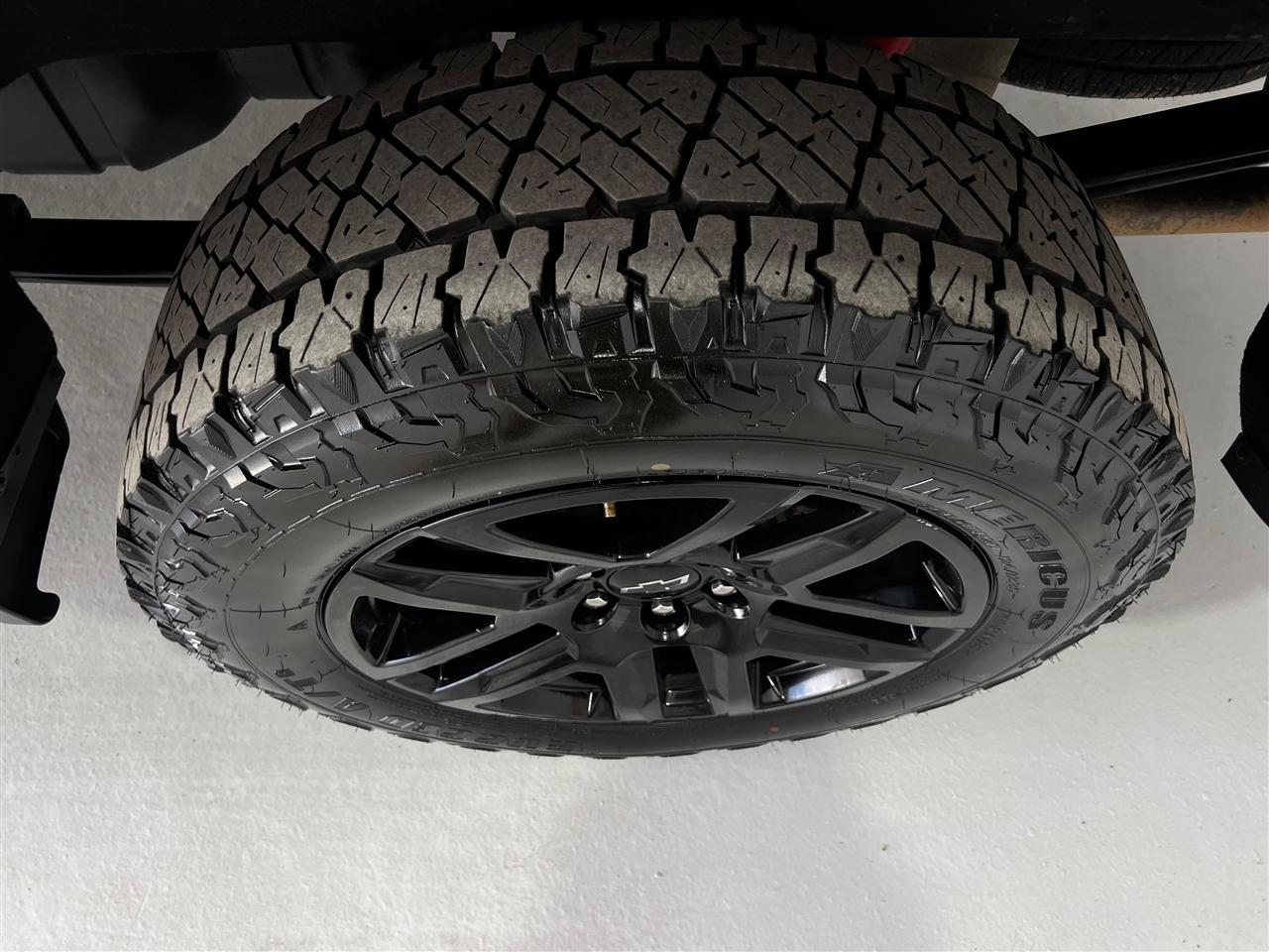 Chevrolet Silverado 1500 Trail Boss LT Crew Cab 4WD 2023