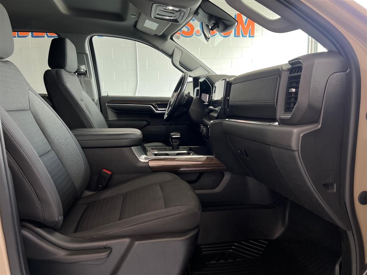 Chevrolet Silverado 1500 Trail Boss LT Crew Cab 4WD 2023
