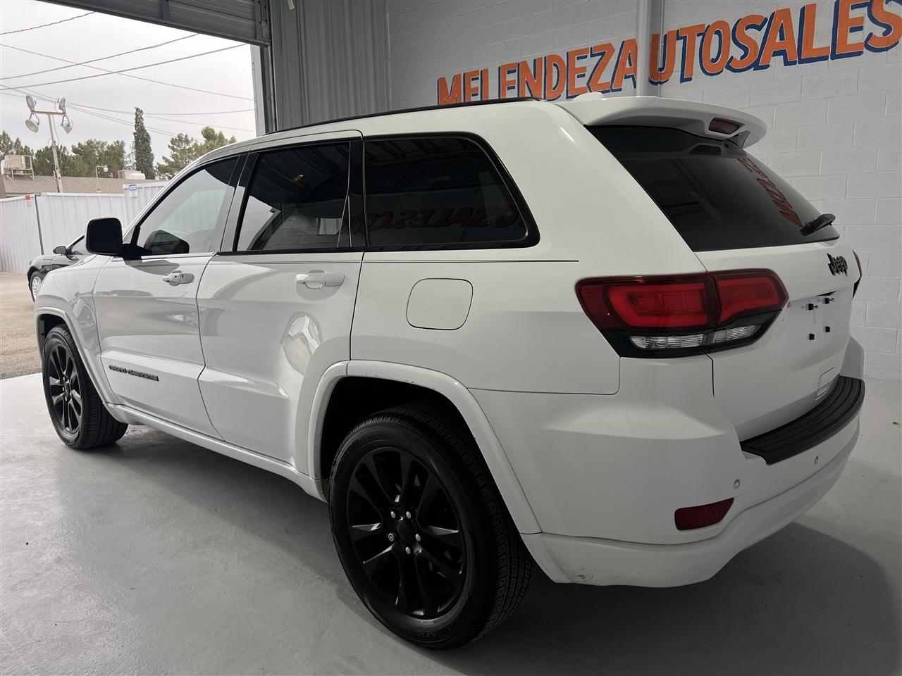 Jeep Grand Cherokee Laredo 2WD 2018