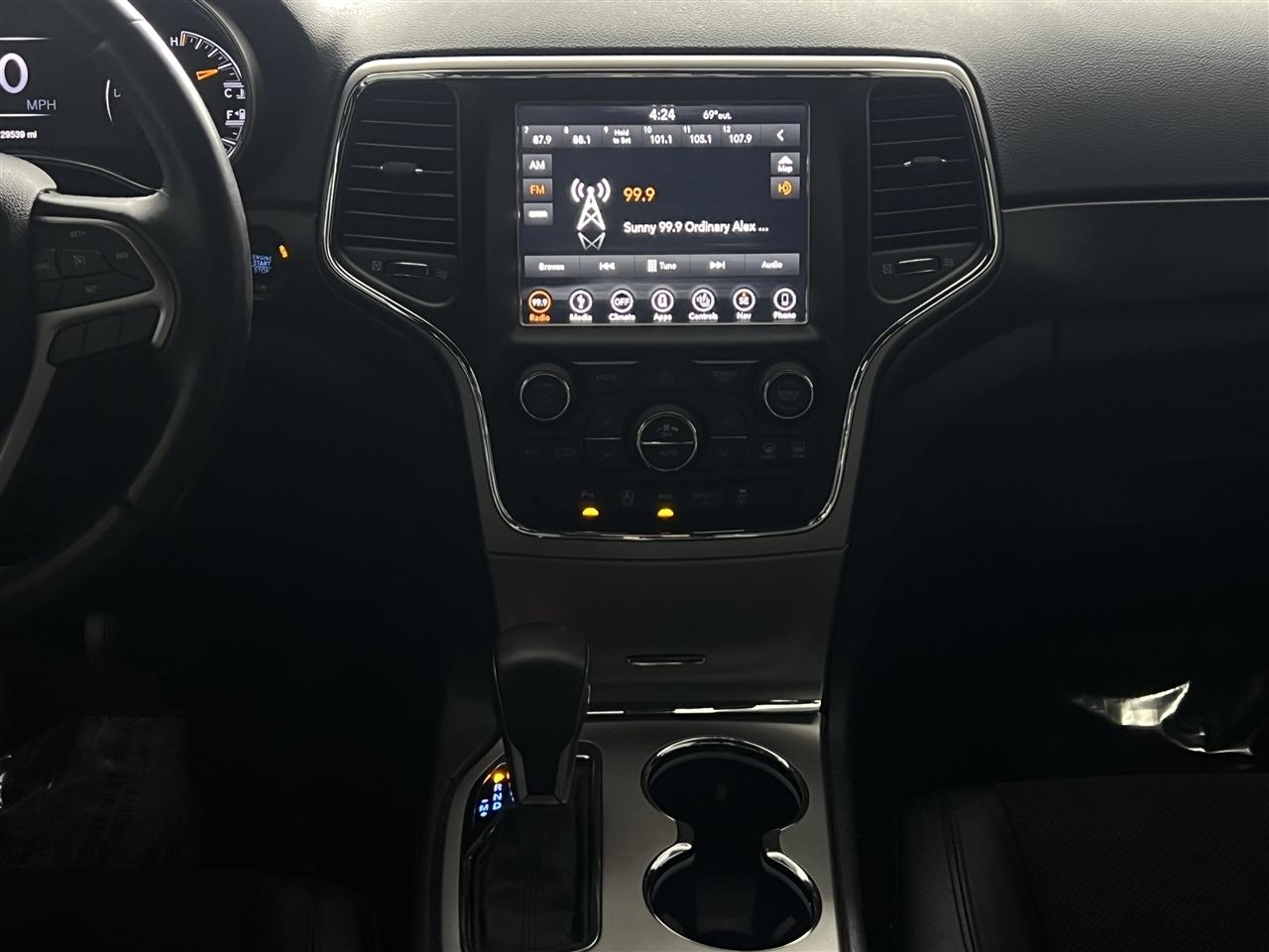 Jeep Grand Cherokee Laredo 2WD 2018