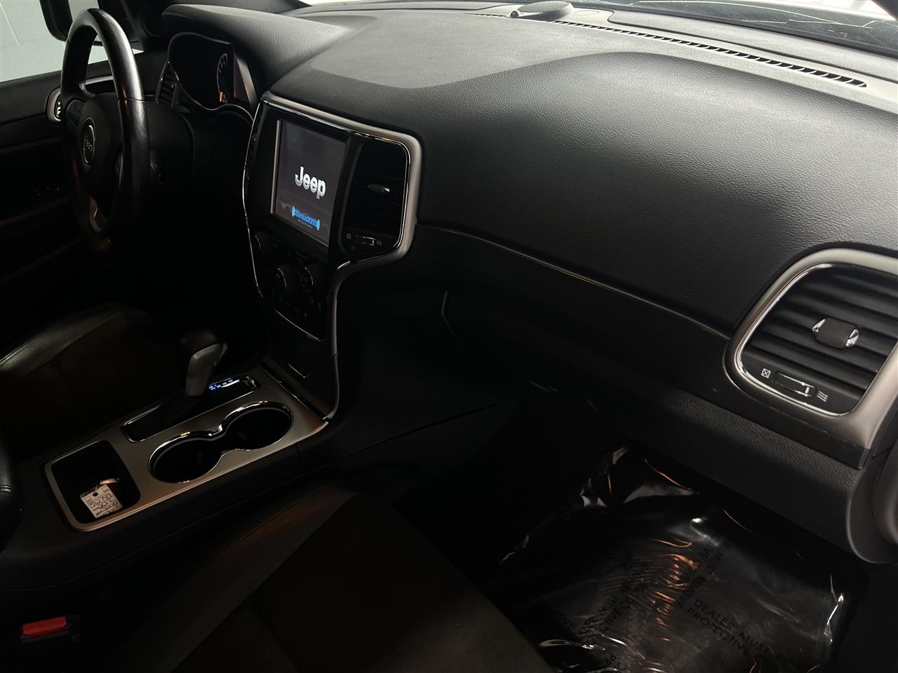 Jeep Grand Cherokee Laredo 2WD 2018