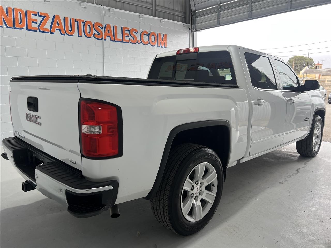 GMC Sierra 1500 SLE Crew Cab Long Box 2WD 2017