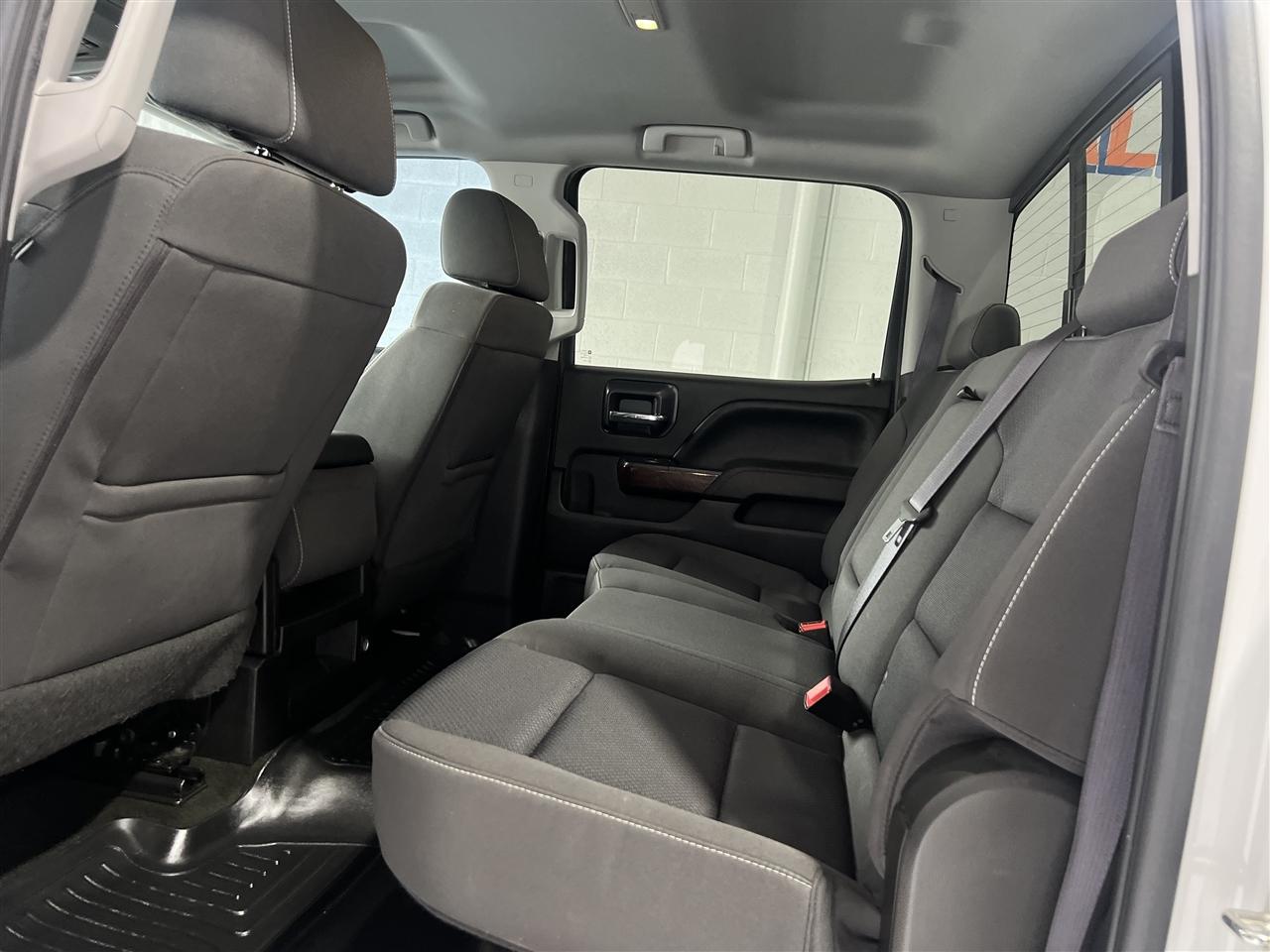 GMC Sierra 1500 SLE Crew Cab Long Box 2WD 2017
