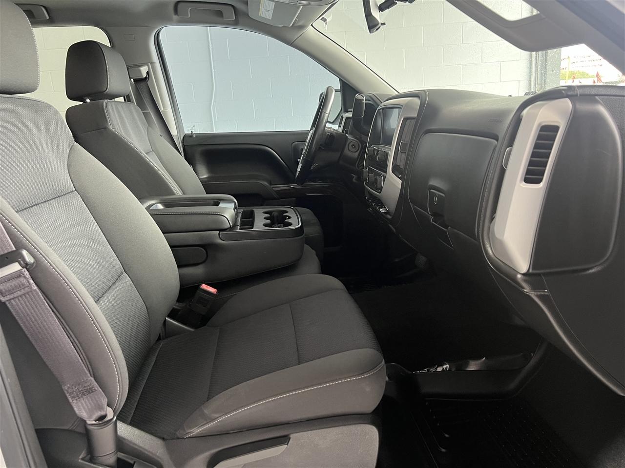 GMC Sierra 1500 SLE Crew Cab Long Box 2WD 2017
