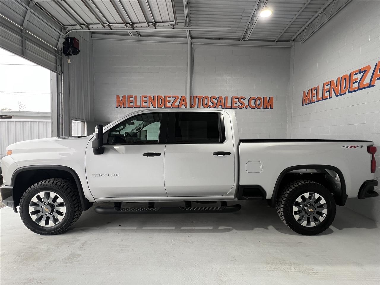 Chevrolet Silverado 2500HD Custom Crew Cab Long Box 4WD 2023