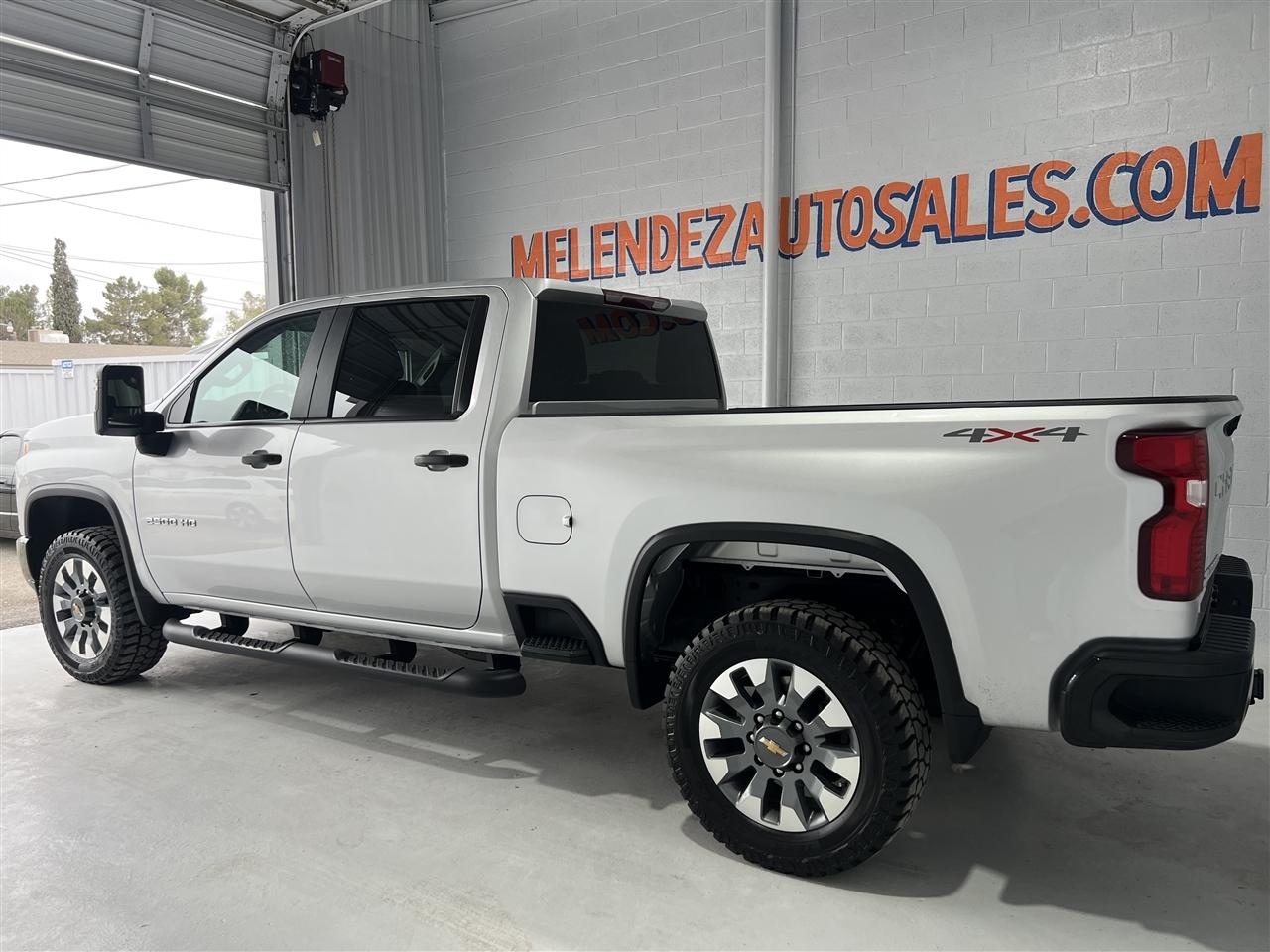 Chevrolet Silverado 2500HD Custom Crew Cab Long Box 4WD 2023