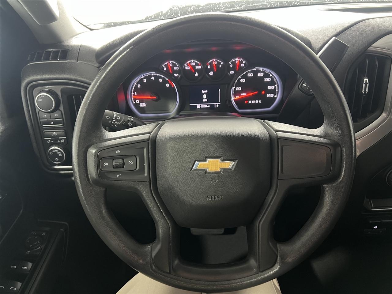 Chevrolet Silverado 2500HD Custom Crew Cab Long Box 4WD 2023