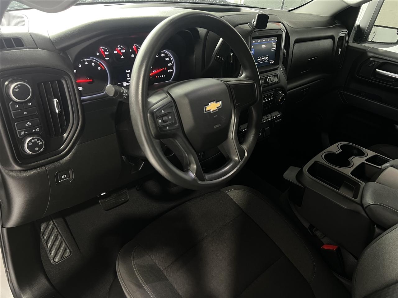 Chevrolet Silverado 2500HD Custom Crew Cab Long Box 4WD 2023