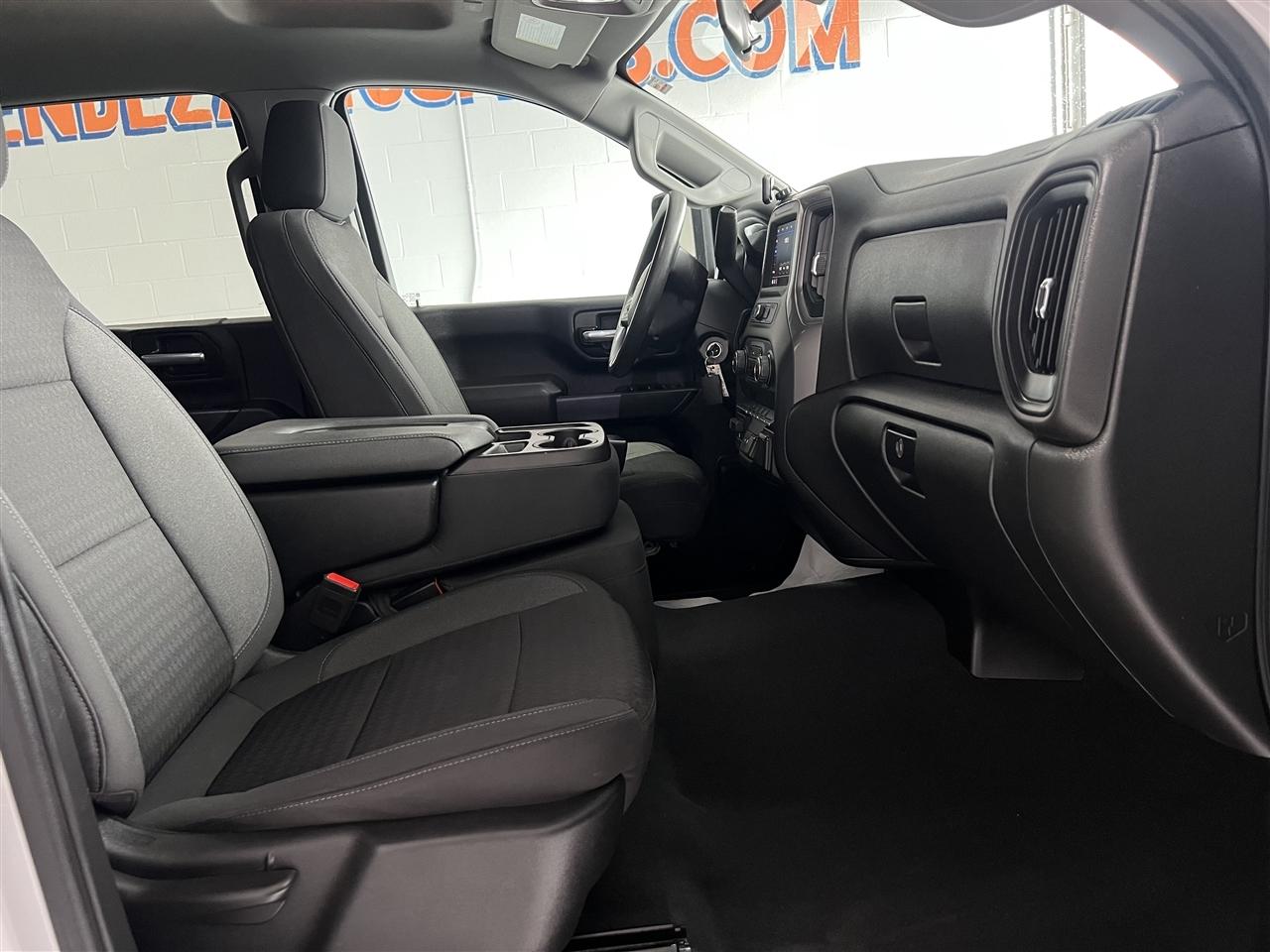Chevrolet Silverado 2500HD Custom Crew Cab Long Box 4WD 2023