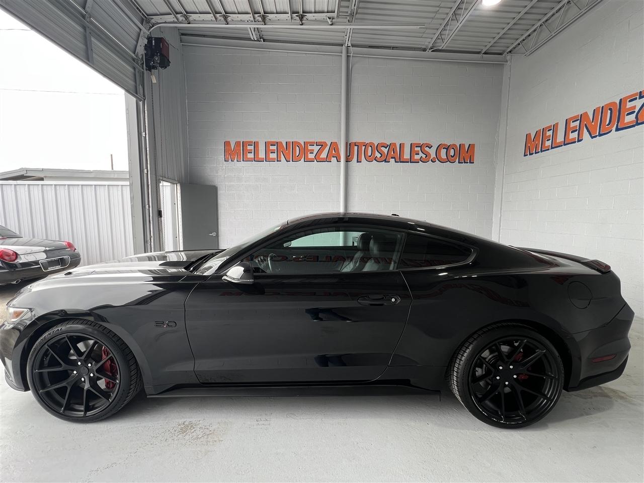 Ford Mustang GT Premium Coupe 2016