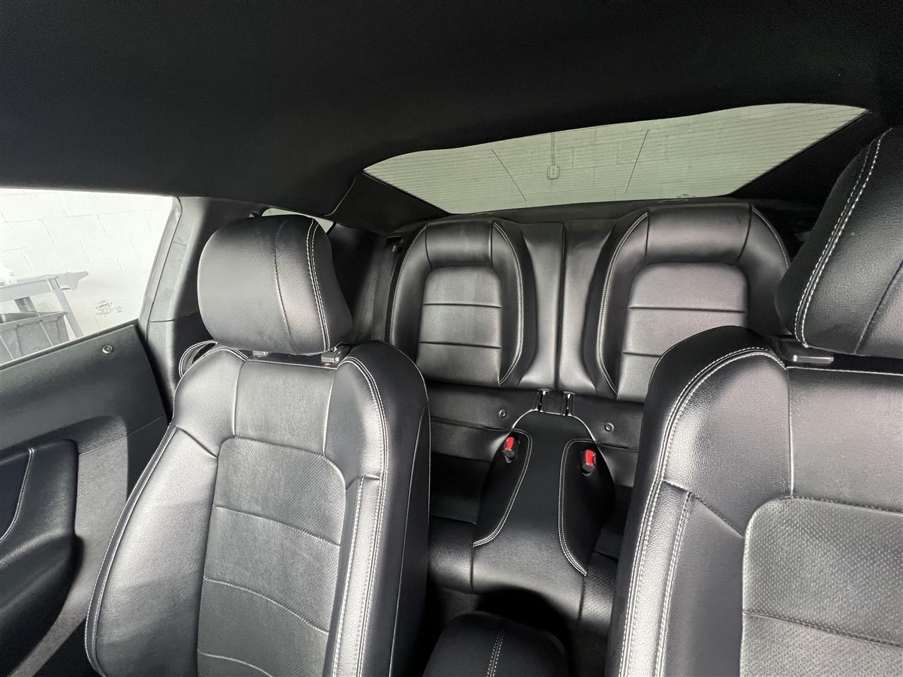 Ford Mustang GT Premium Coupe 2016