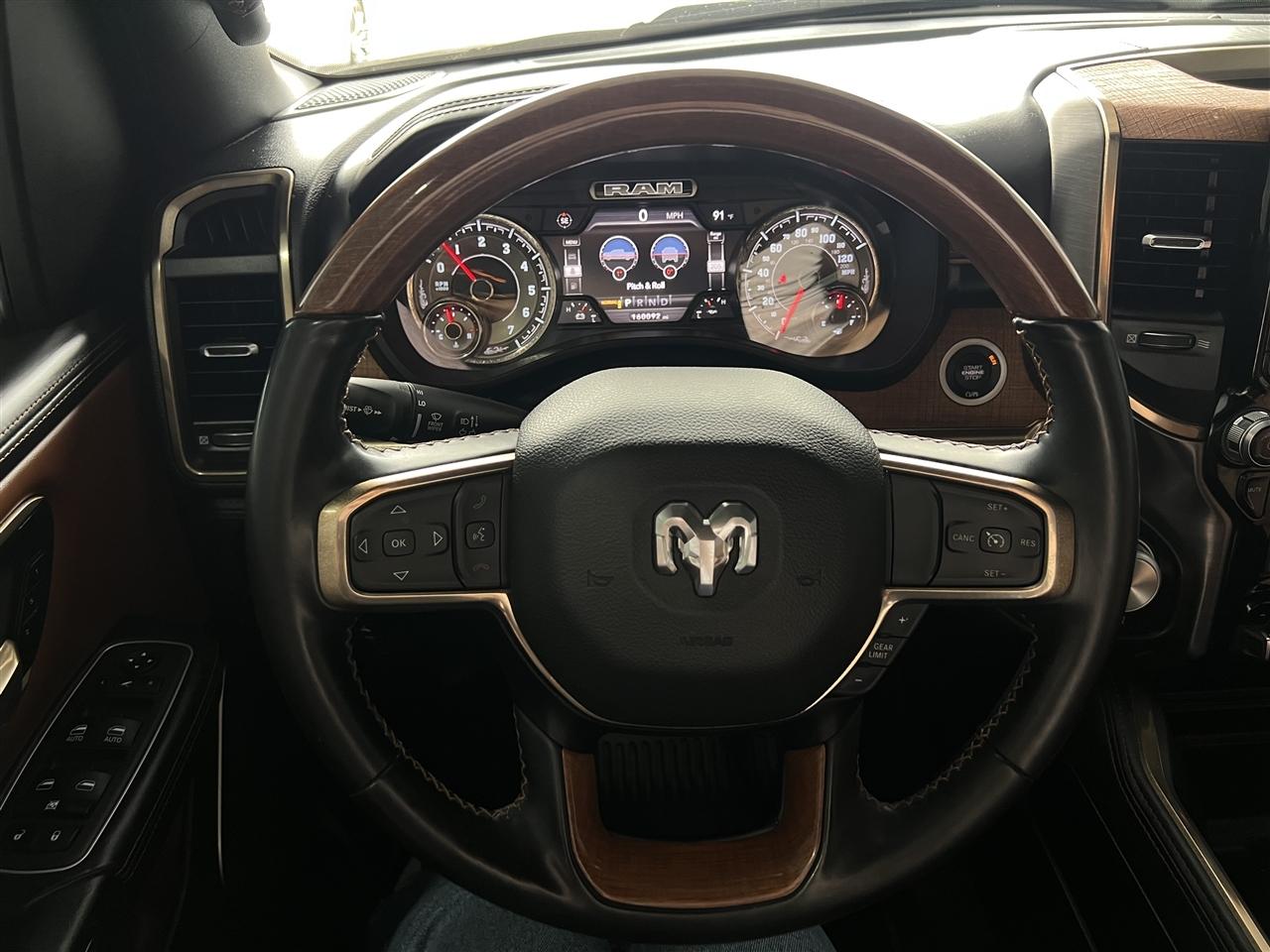 RAM 1500 Longhorn Crew Cab SWB 4WD 2022