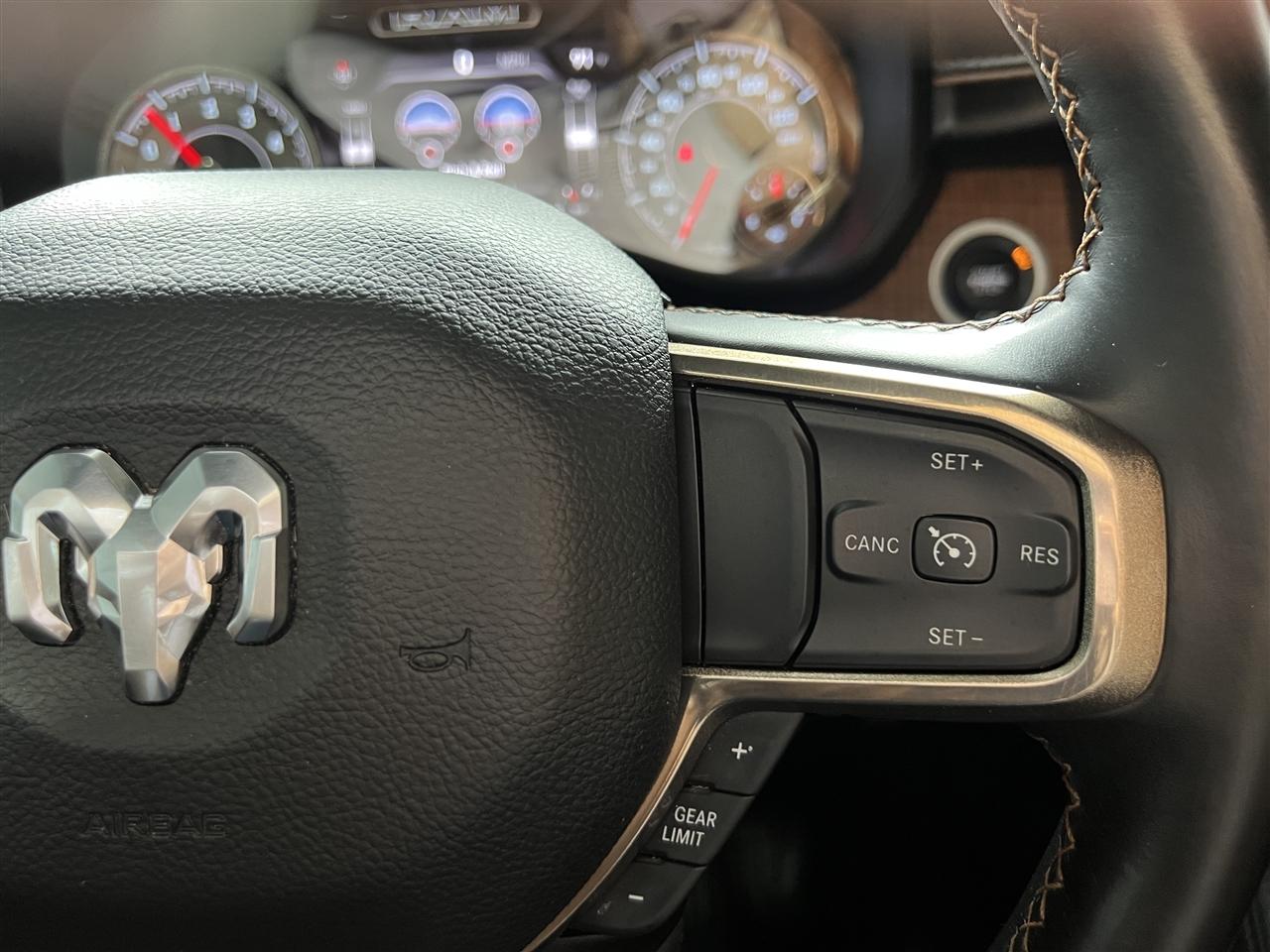 RAM 1500 Longhorn Crew Cab SWB 4WD 2022