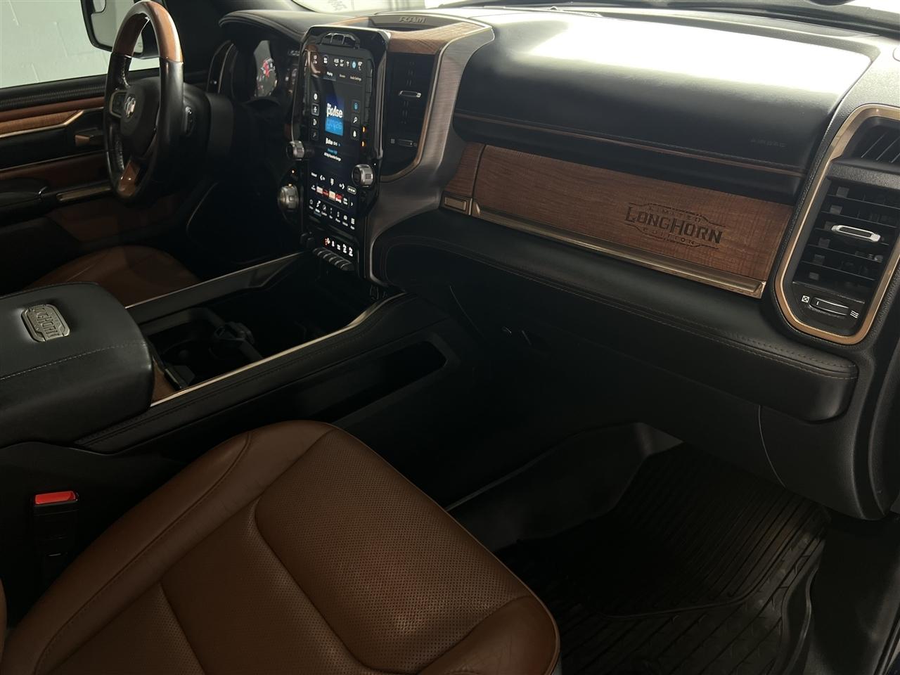 RAM 1500 Longhorn Crew Cab SWB 4WD 2022