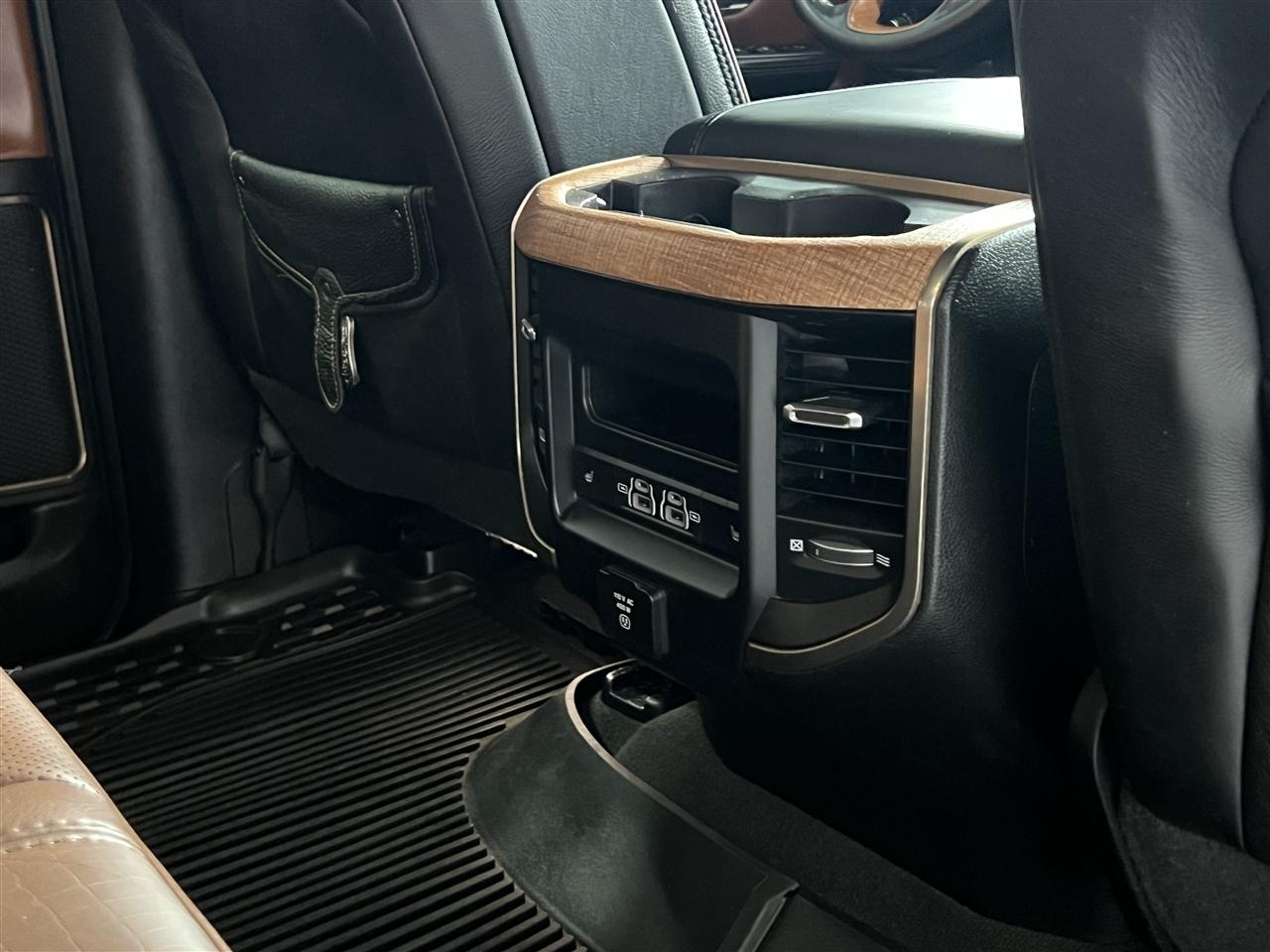 RAM 1500 Longhorn Crew Cab SWB 4WD 2022