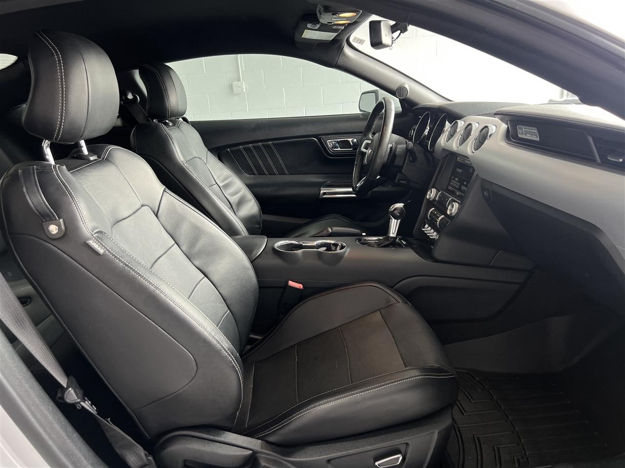 Ford Mustang GT Premium Coupe 2015