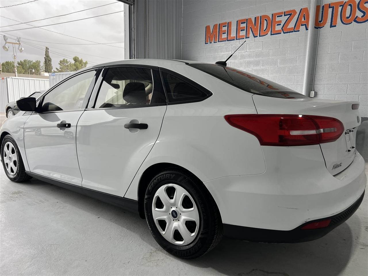 Ford Focus S Sedan 2016