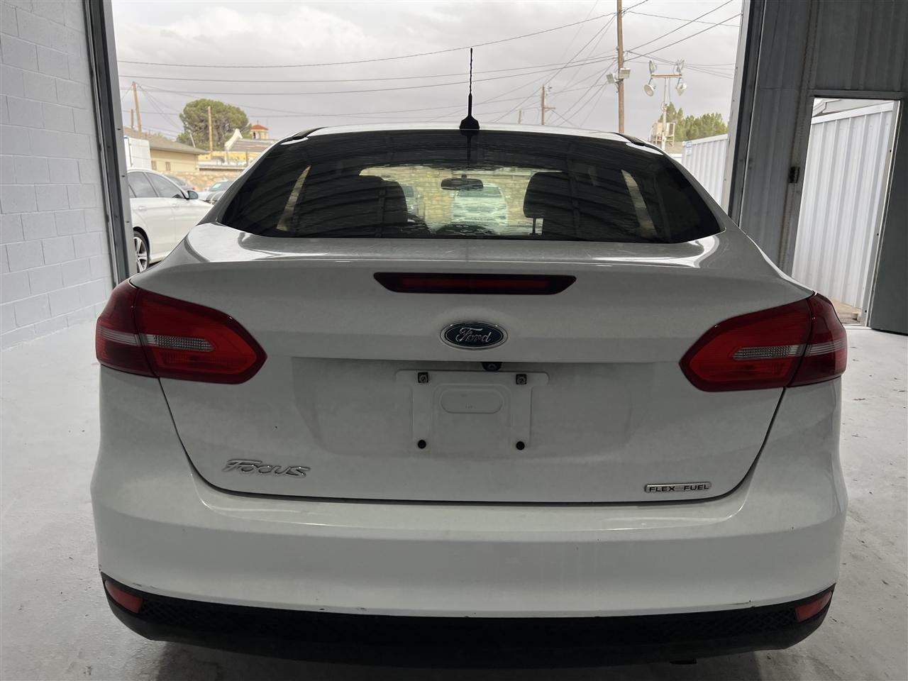 Ford Focus S Sedan 2016