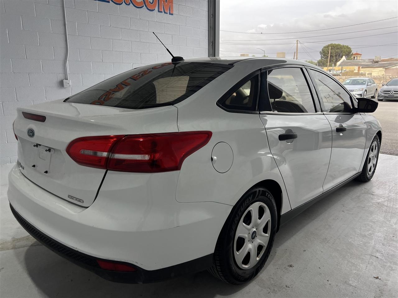 Ford Focus S Sedan 2016