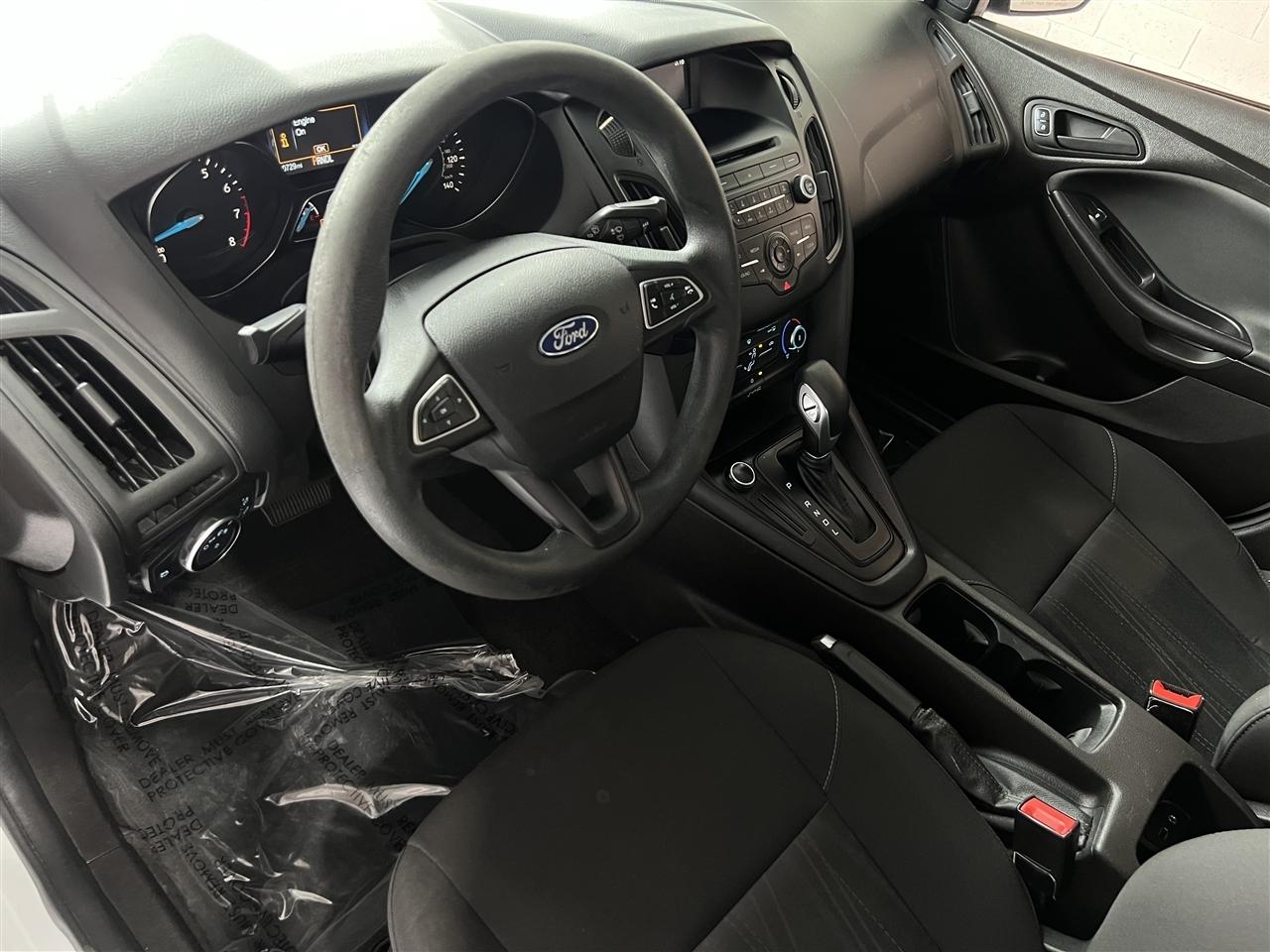 Ford Focus S Sedan 2016