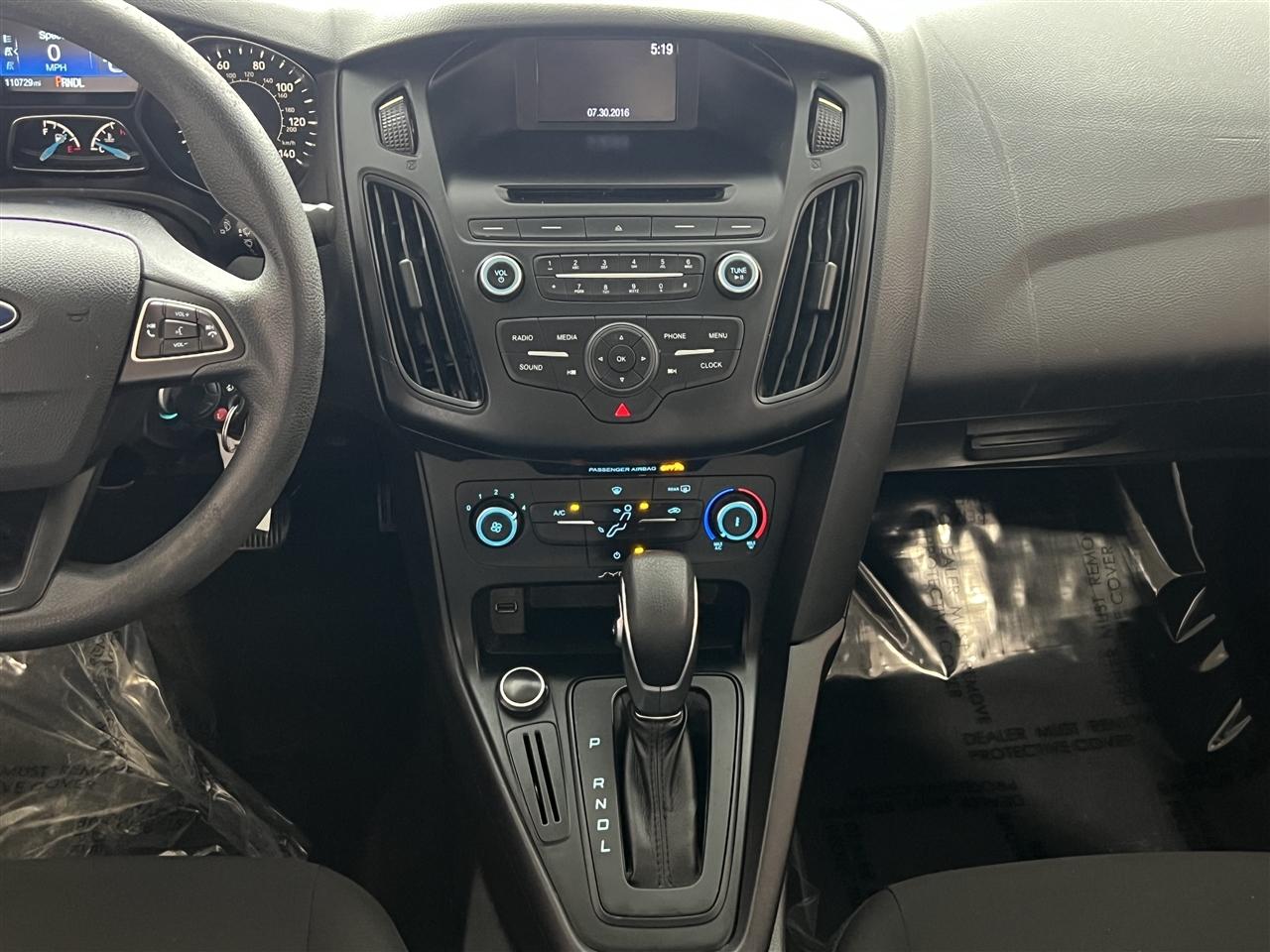 Ford Focus S Sedan 2016