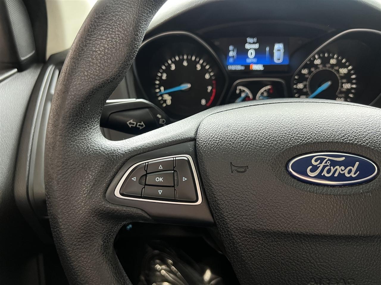Ford Focus S Sedan 2016