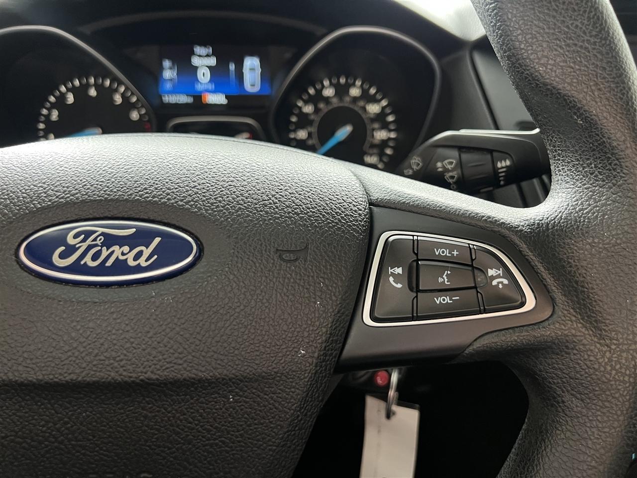Ford Focus S Sedan 2016