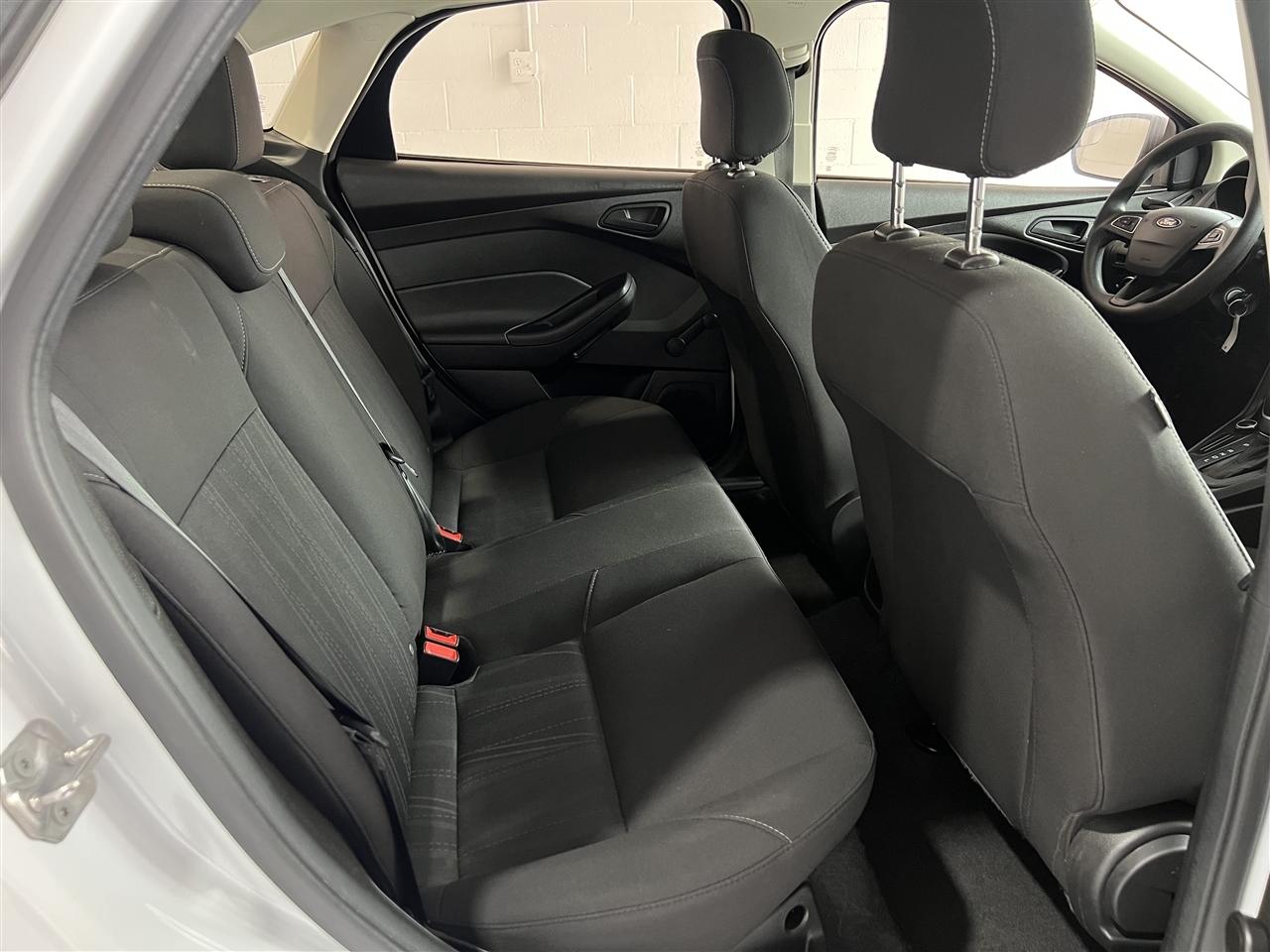 Ford Focus S Sedan 2016