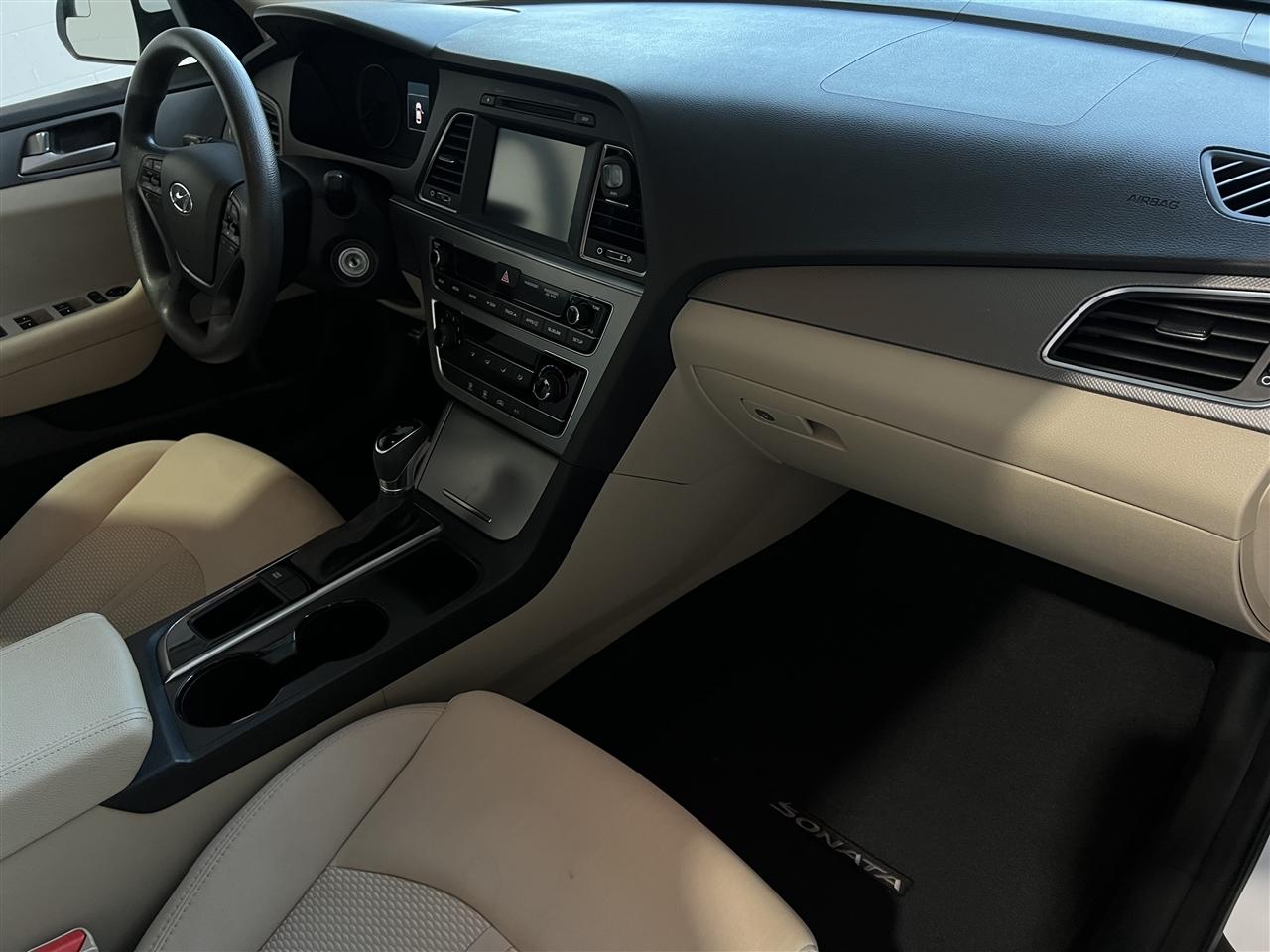 Hyundai Sonata SE 2017