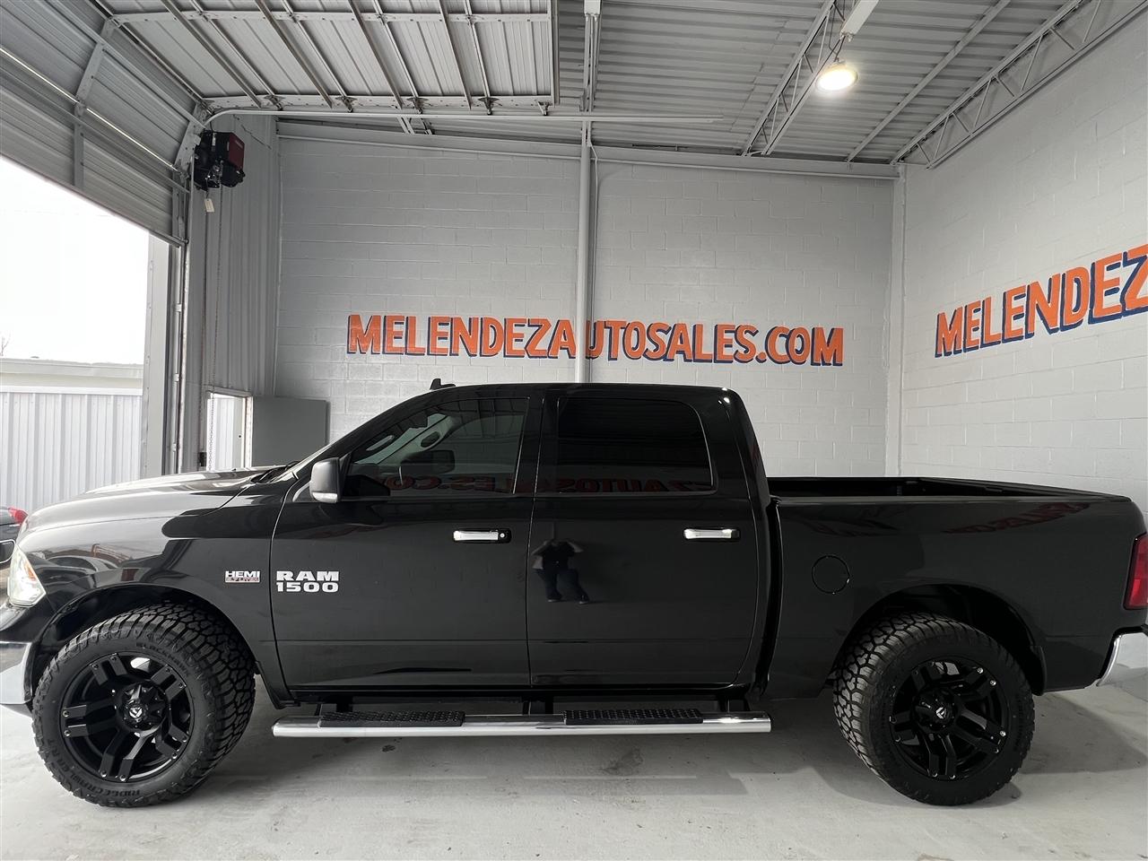 RAM 1500 SLT Crew Cab SWB 2WD 2017