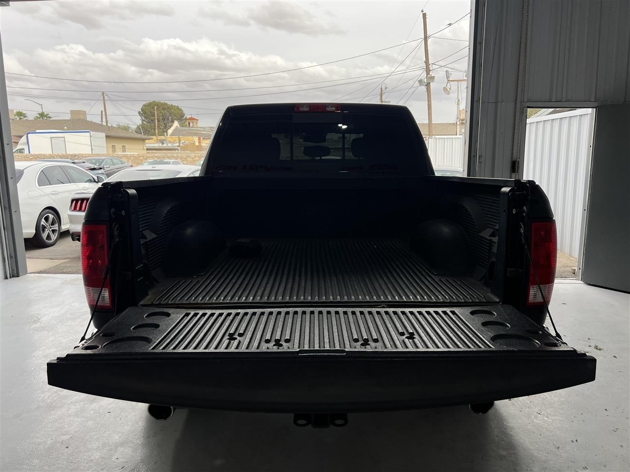 RAM 1500 SLT Crew Cab SWB 2WD 2017