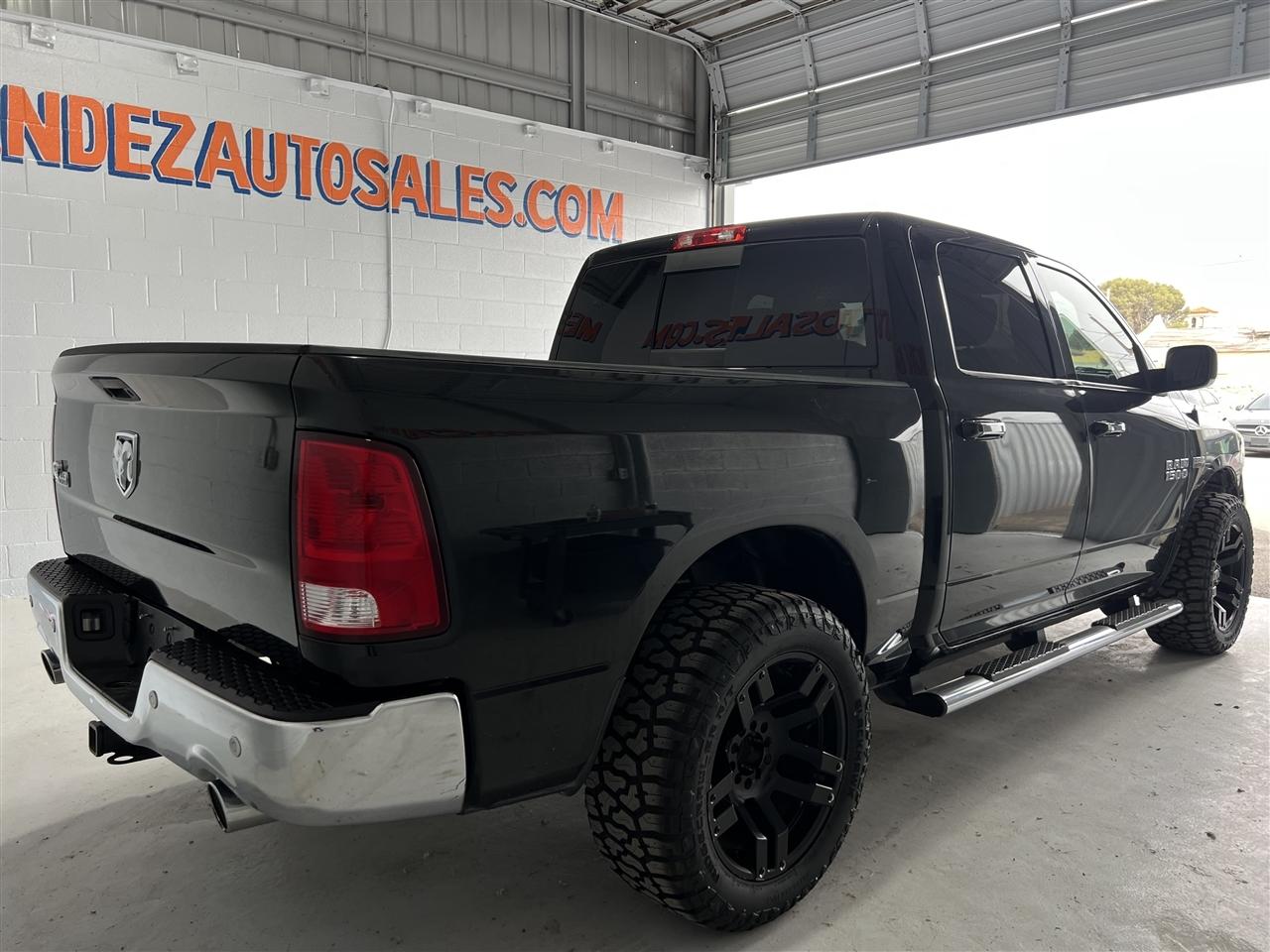 RAM 1500 SLT Crew Cab SWB 2WD 2017