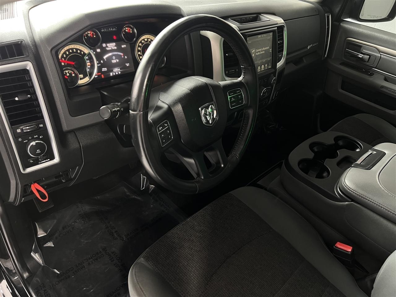 RAM 1500 SLT Crew Cab SWB 2WD 2017